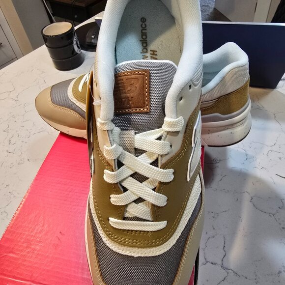 New Balance Classics Traditionnels 997H Beige White CM997HZZ CORDURA Mens 10 NEW - Picture 2 of 12